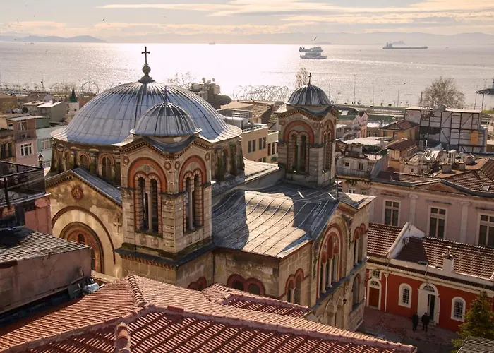 Laluna Hotel Near Grand Bazaar City Center