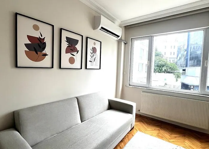 Modern 2-Br Apt Near Yildiz Metro Station