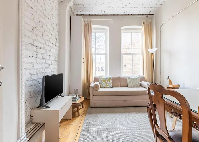 Bright Charming 2Bd15Bath Galatatower Home! #257