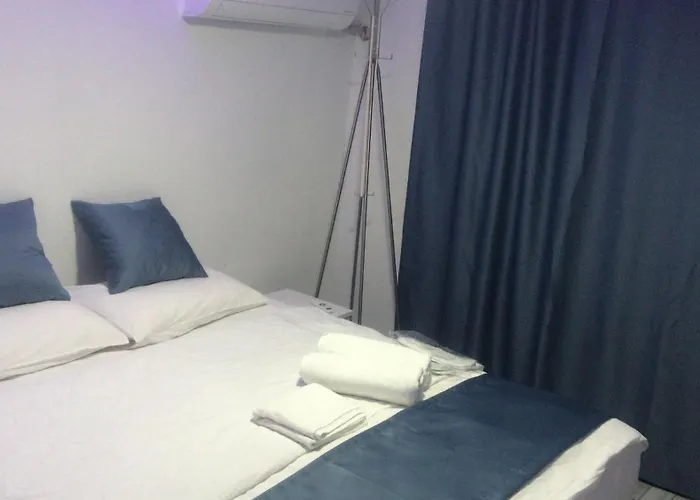 Garden Suit Hotel