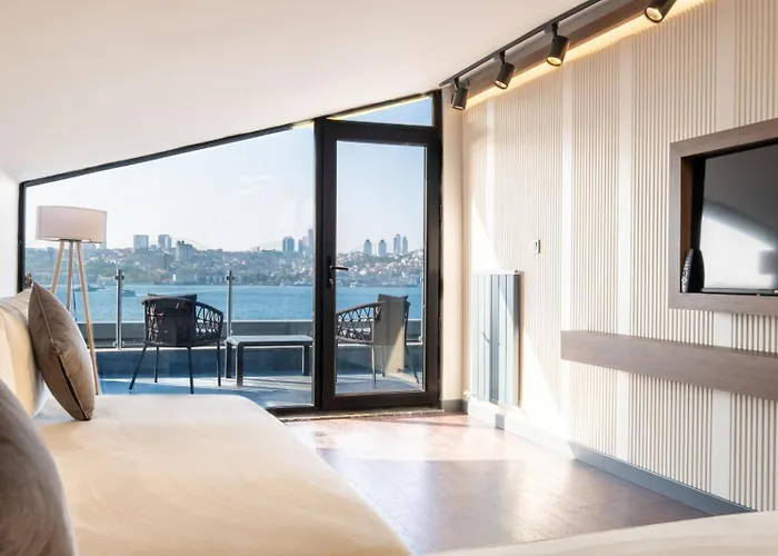 216 Bosphorus Suite