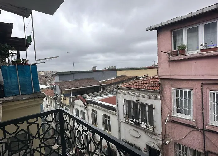 Taksim Larissa Residence