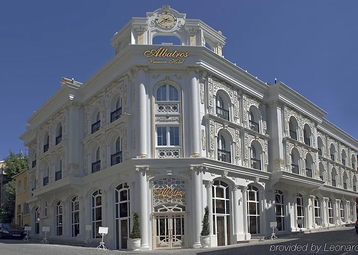 Albatros Premier Hotel