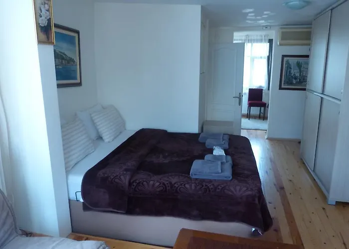 Eagles Budget Home