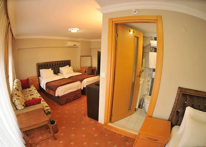 Palace Point Hotel