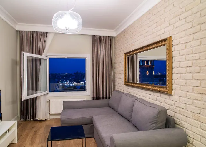 Meroddi Pera Flats