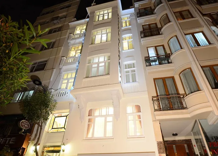 Ataker Hotel