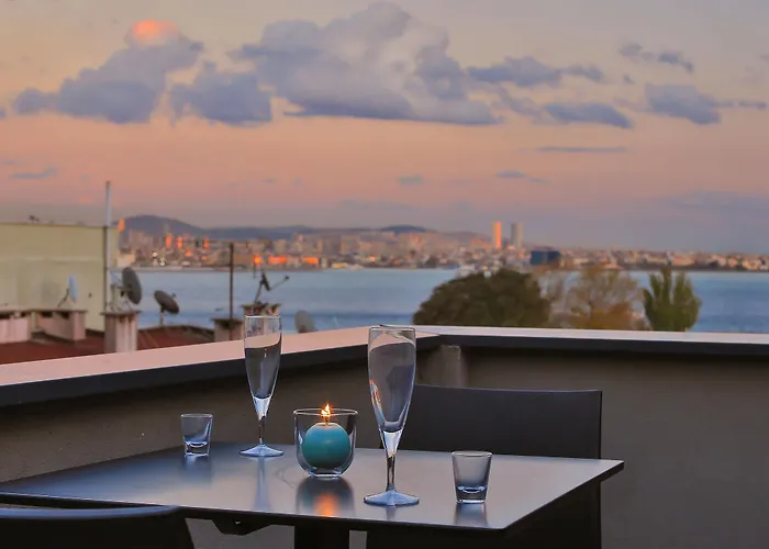Alilass Hotel