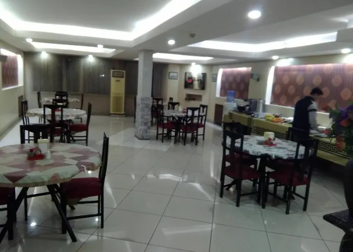 City Hotel