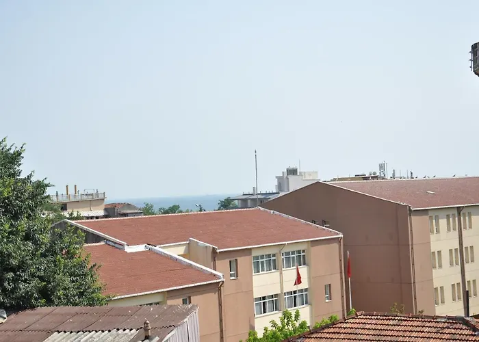 Huxley Hotel And Aparts Old City