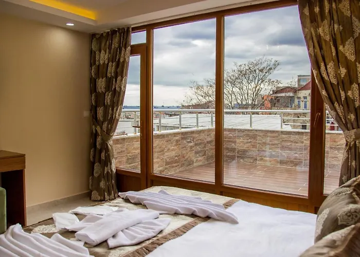 Capitol Suites Old City
