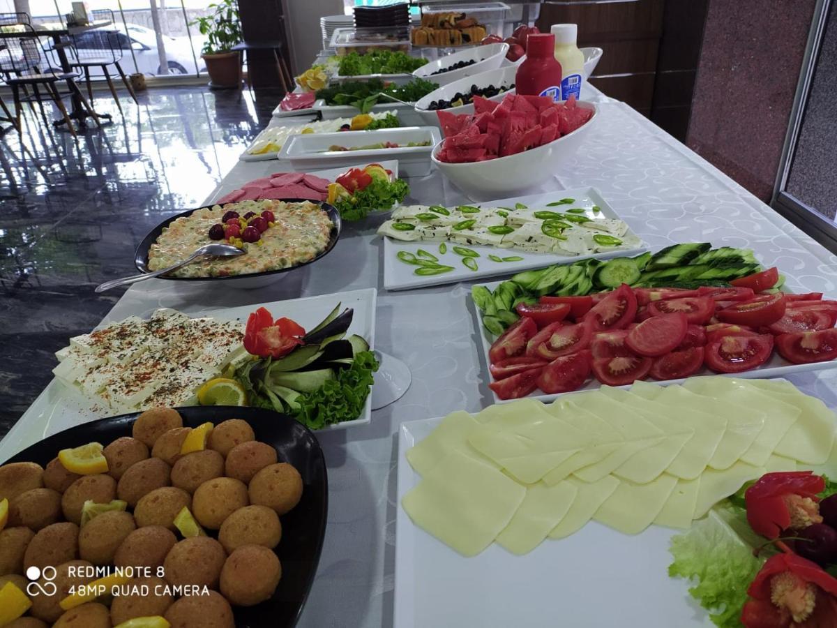 Otel Dem Airport 4*