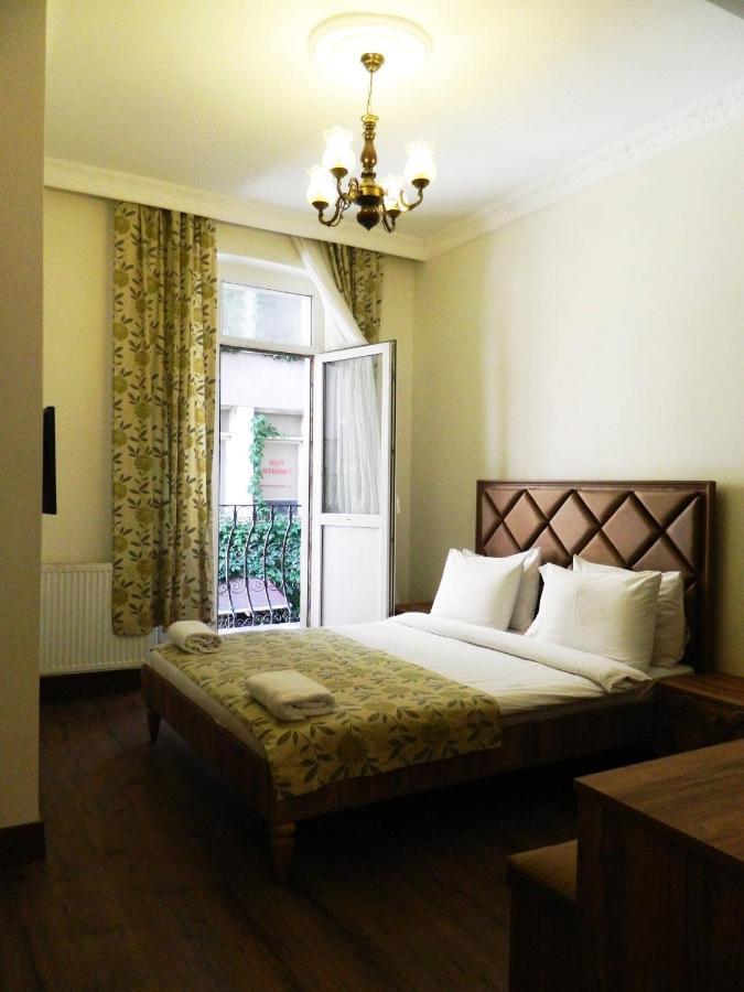 Taksim Family Flats *