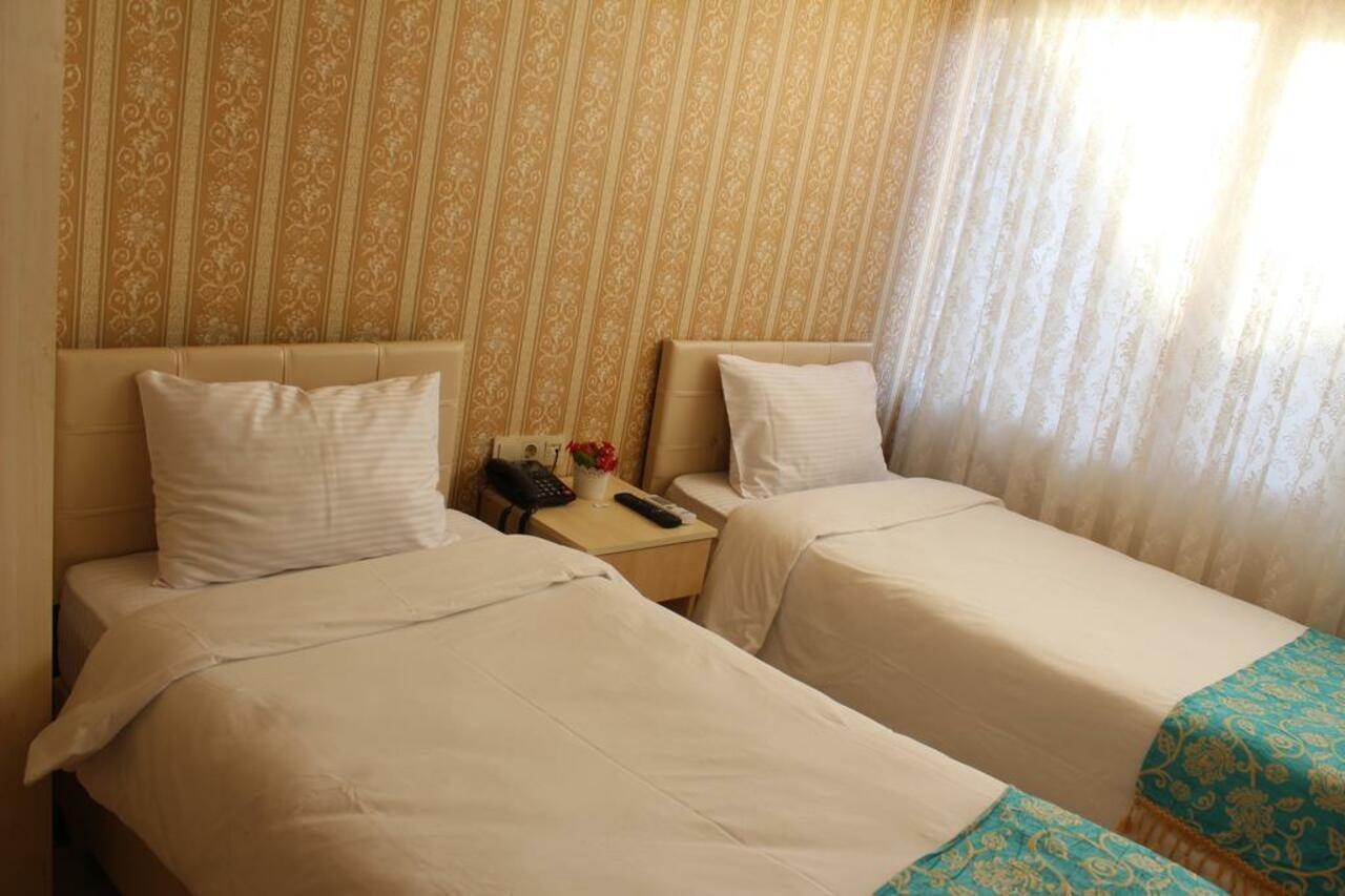 Hotel Omega