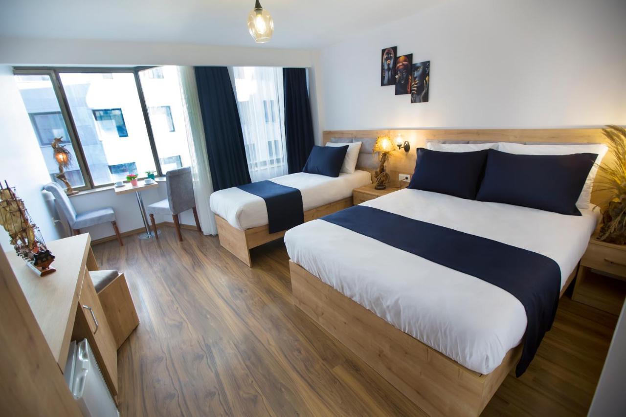 Golden Street 3*