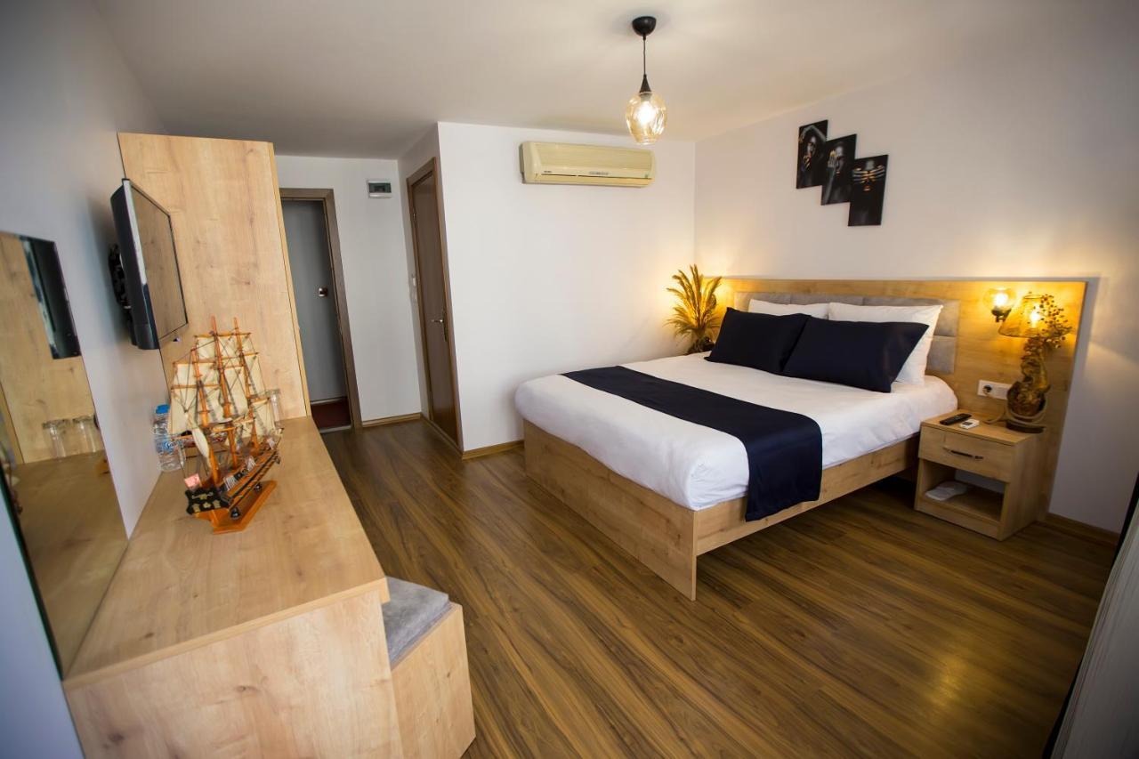 Hotel Golden Street