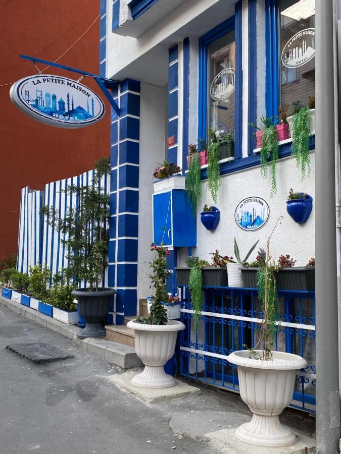Hotel La Petite Maison 3*