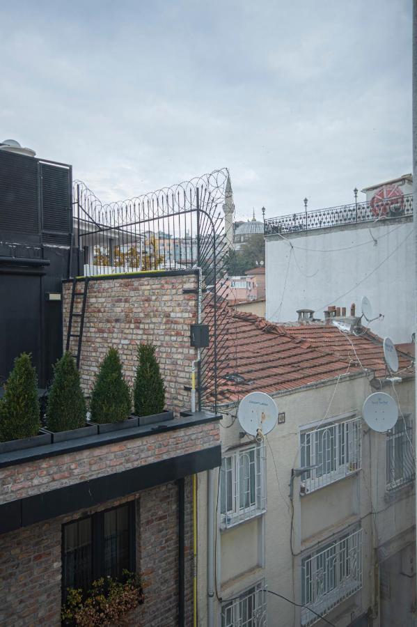 Awwa Apartment