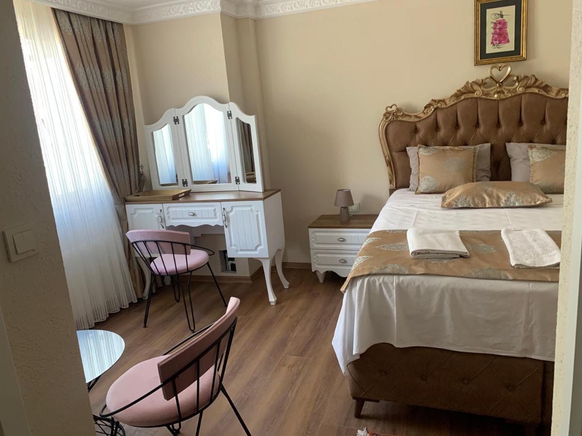 Elisa Hotel Bed & Breakfast 2*