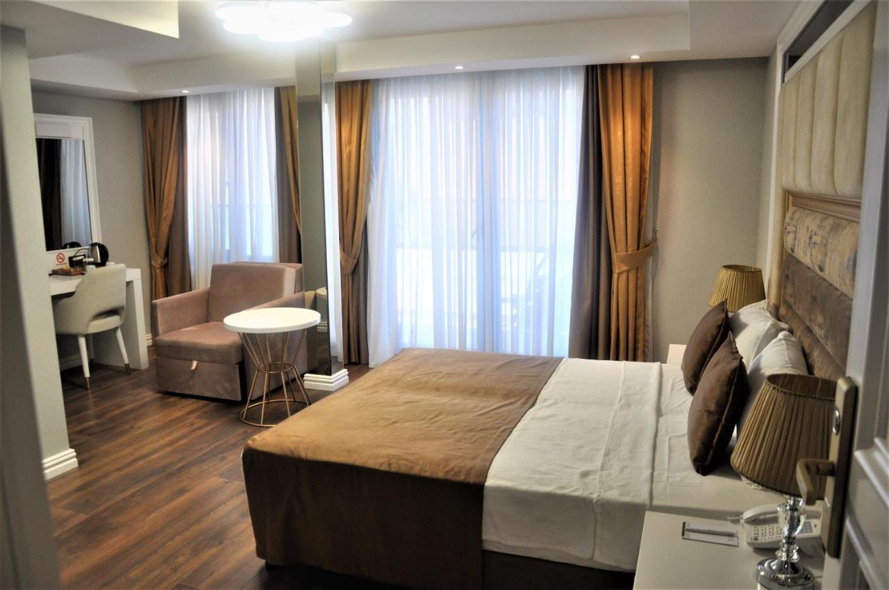 Pell Palace & Hotel