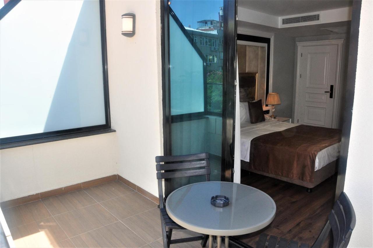 Hotel Pell Palace &