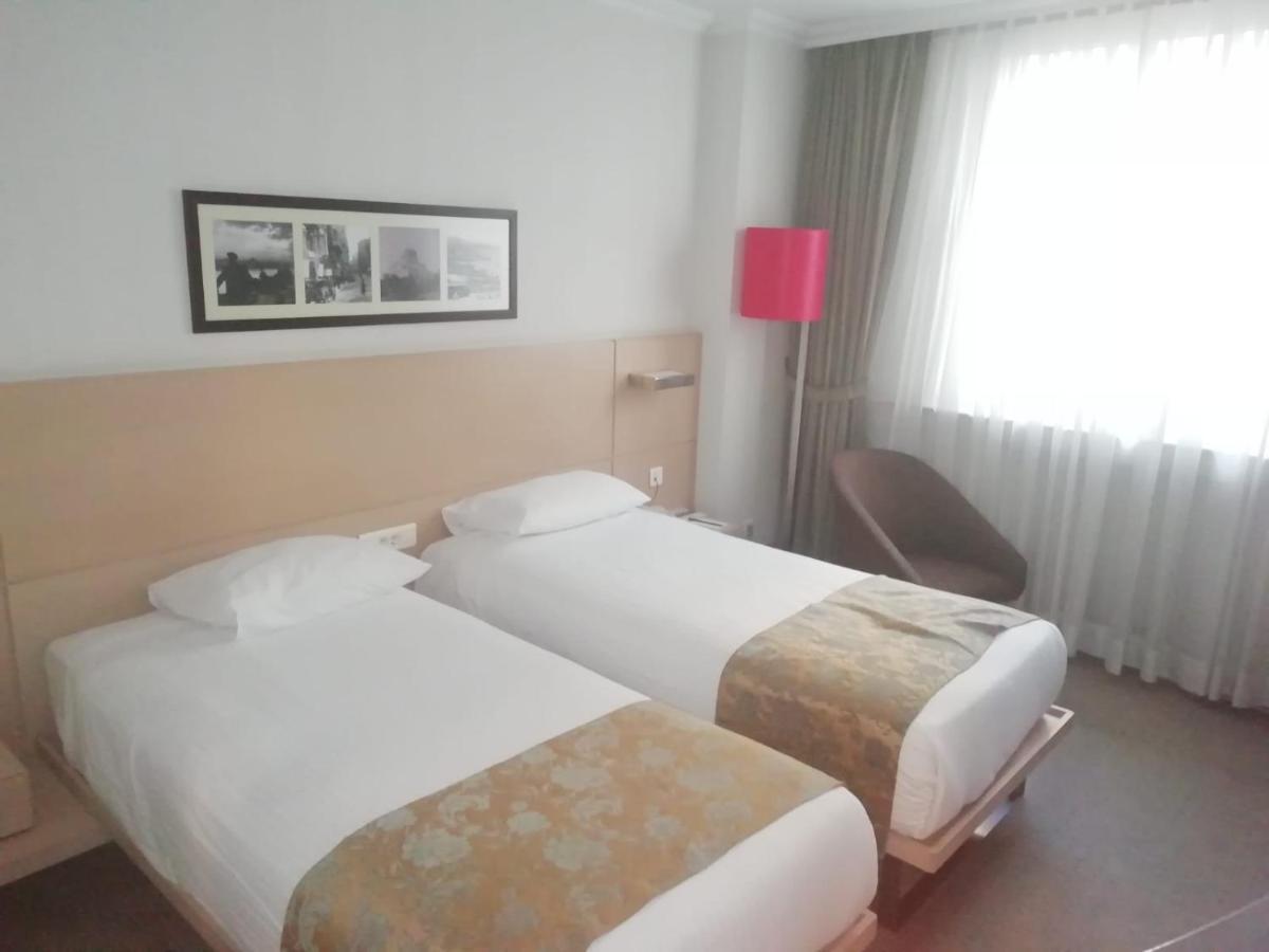 Eresin Taxim & Premier Hotel 4*