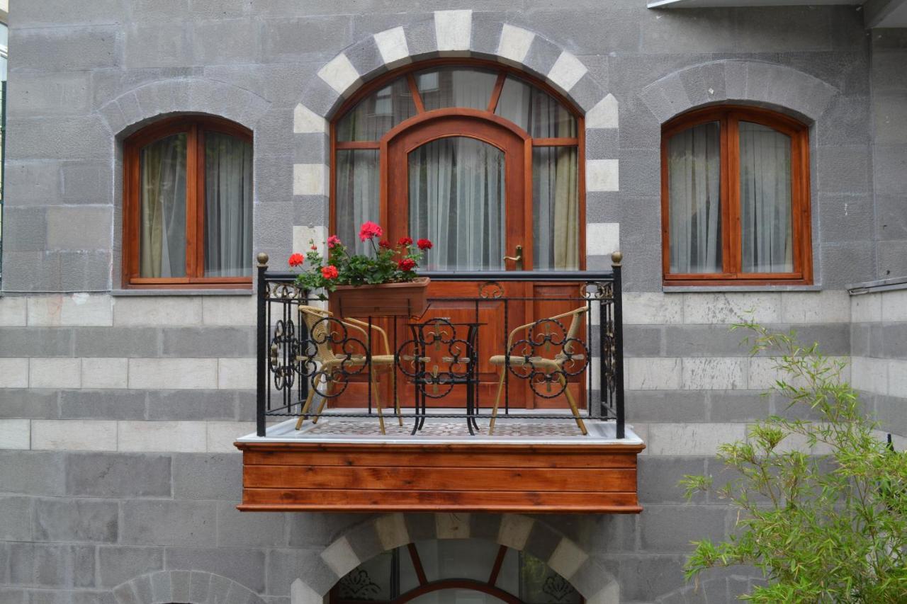Rose Garden 4*
