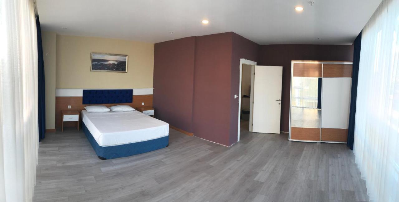 Skyblue Aparthotel