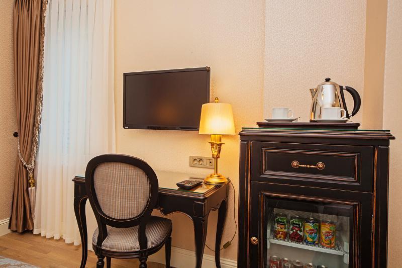 Meroddi La Porta Hotel 2*