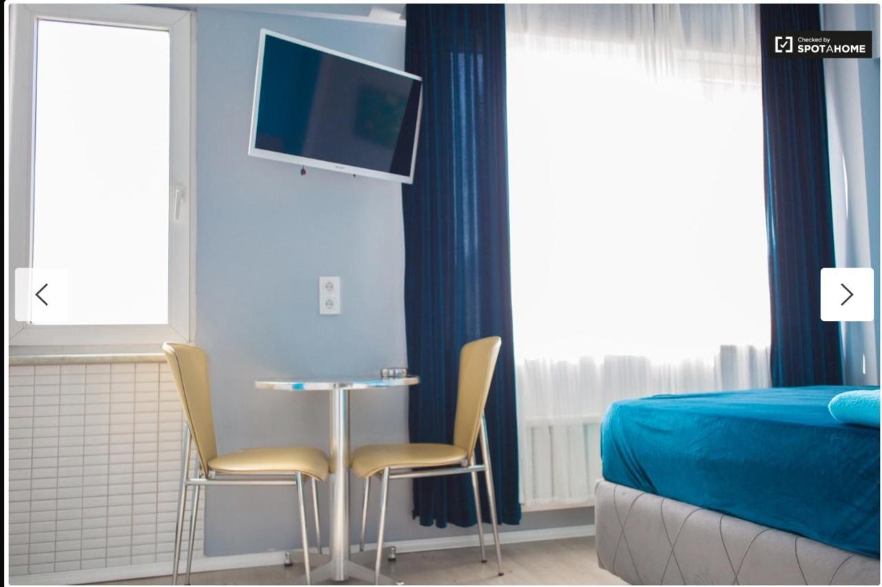 Blue Aparthotel