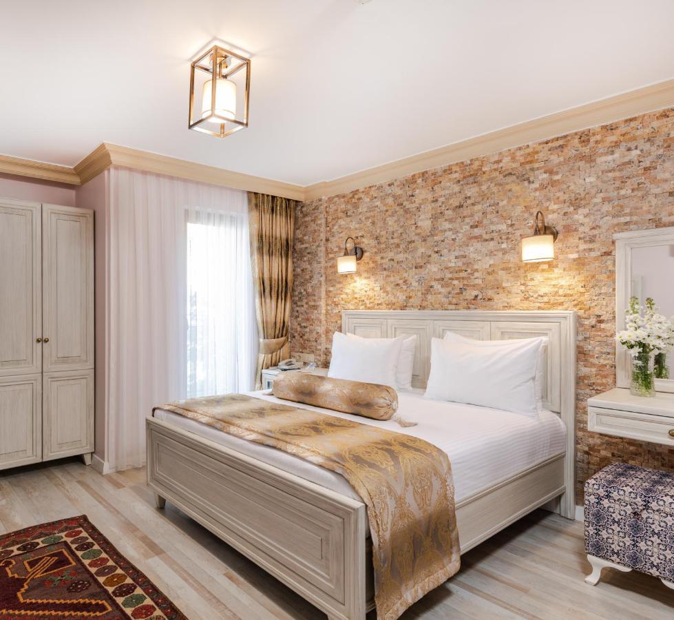 Agora Hotel