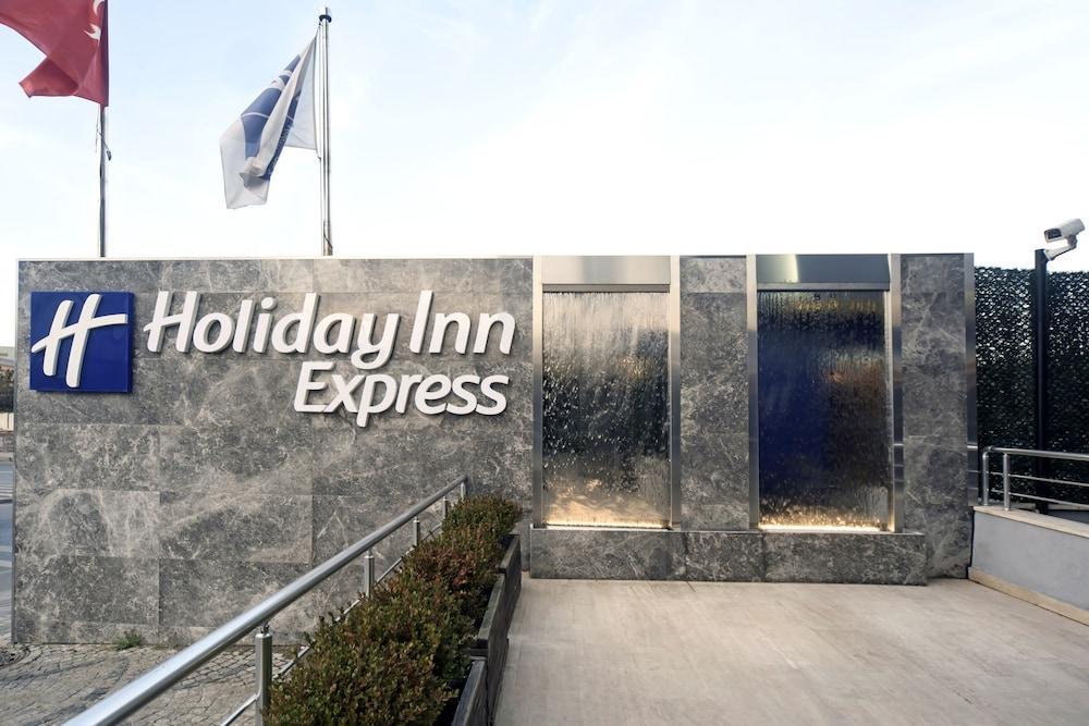 Hotel Express Istanbul-altunizade By Ihg