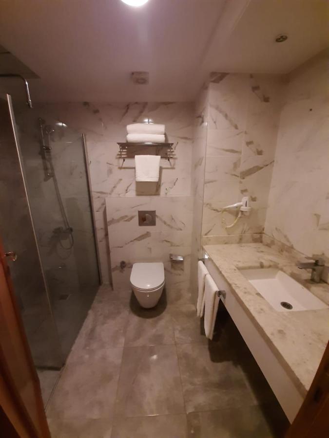 My Roomi Hotel 4*