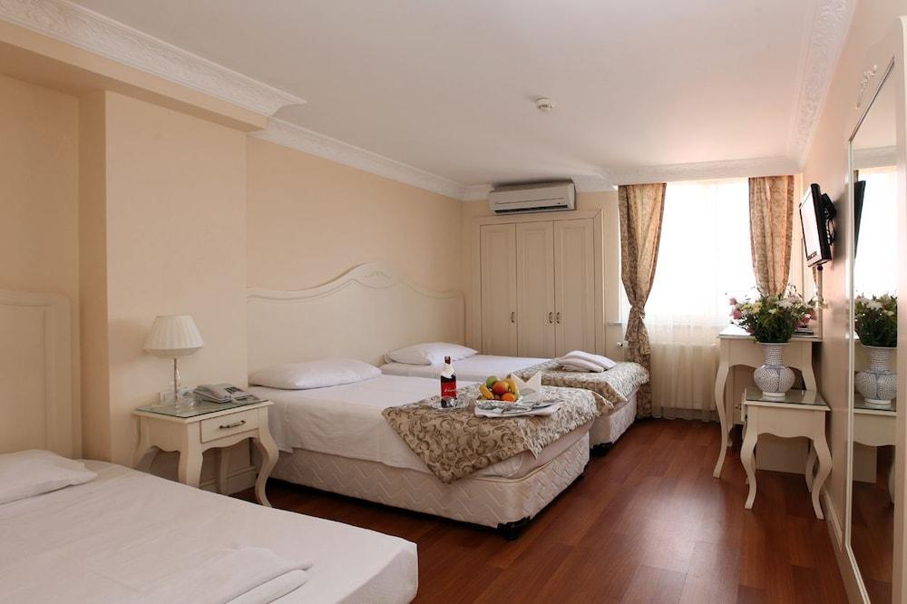 Sirkeci Park 3*