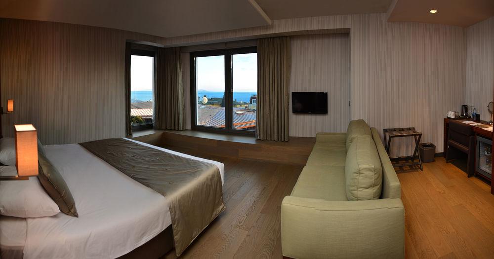 Arcadia Blue Hotel 4*