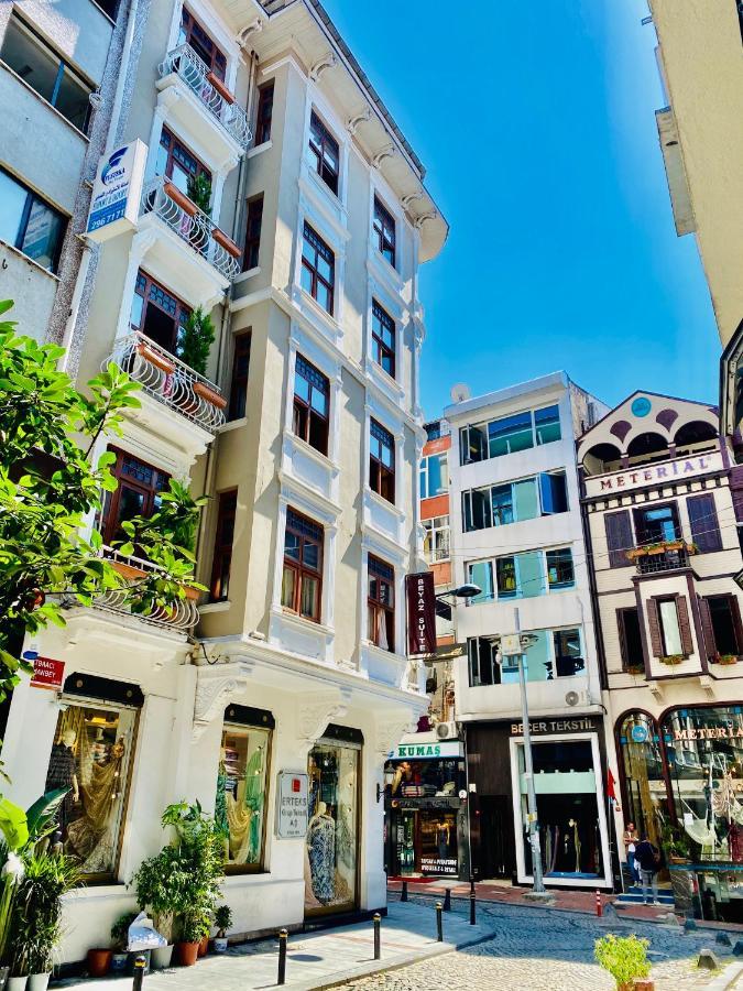 White Beyaz Suites 2*