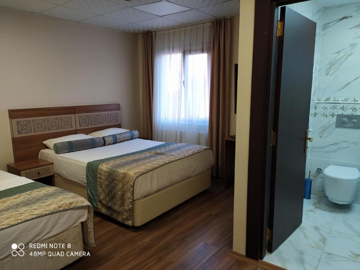 Camellia Hotel *
