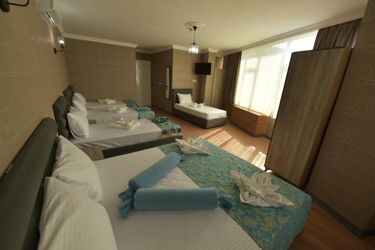 Hotel Omega Luxx 3*