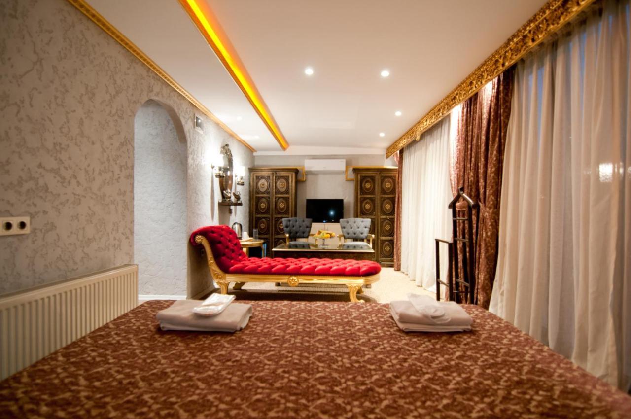 Grand Ambiance Hotel 2*