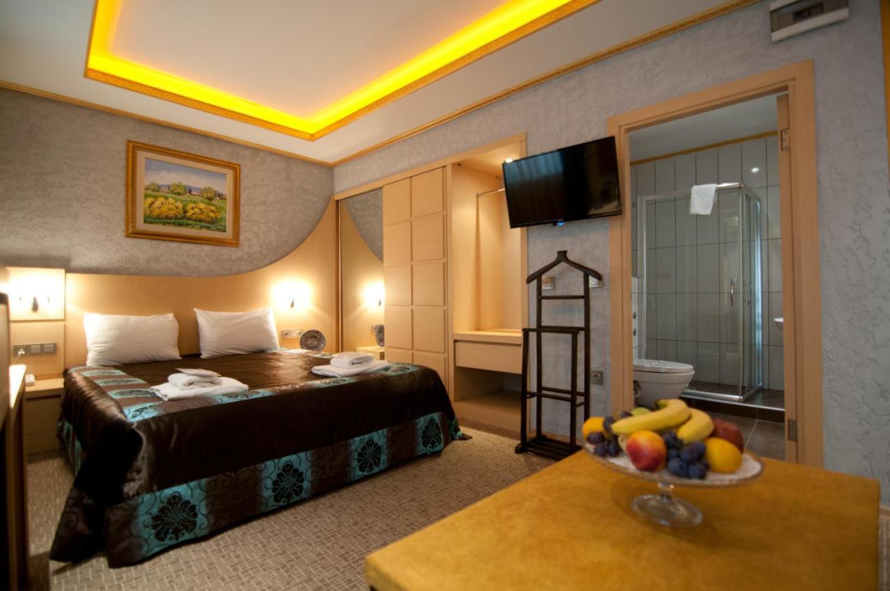 Grand Ambiance Hotel
