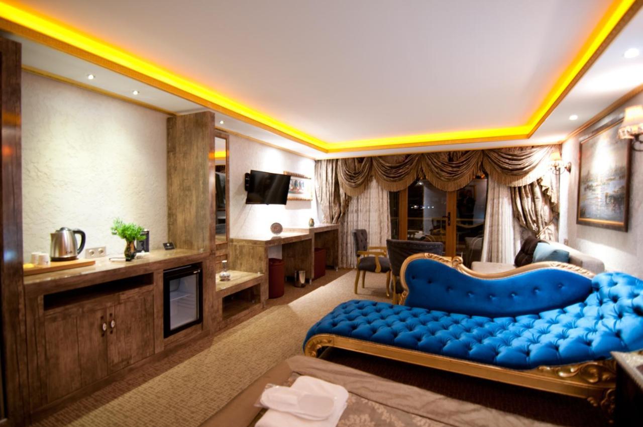 Grand Ambiance Hotel
