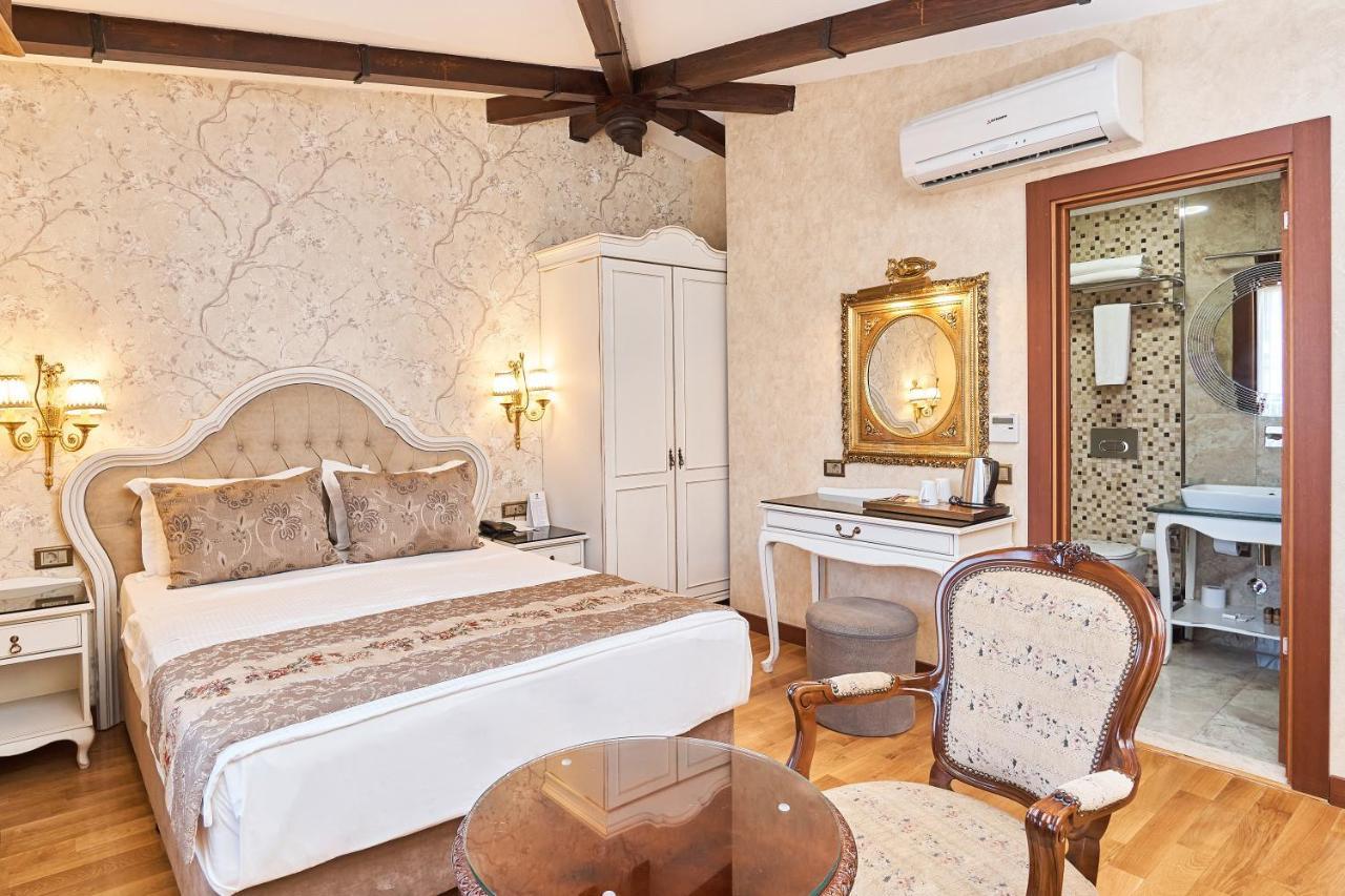 Hotel Western Empire Palace & 4*