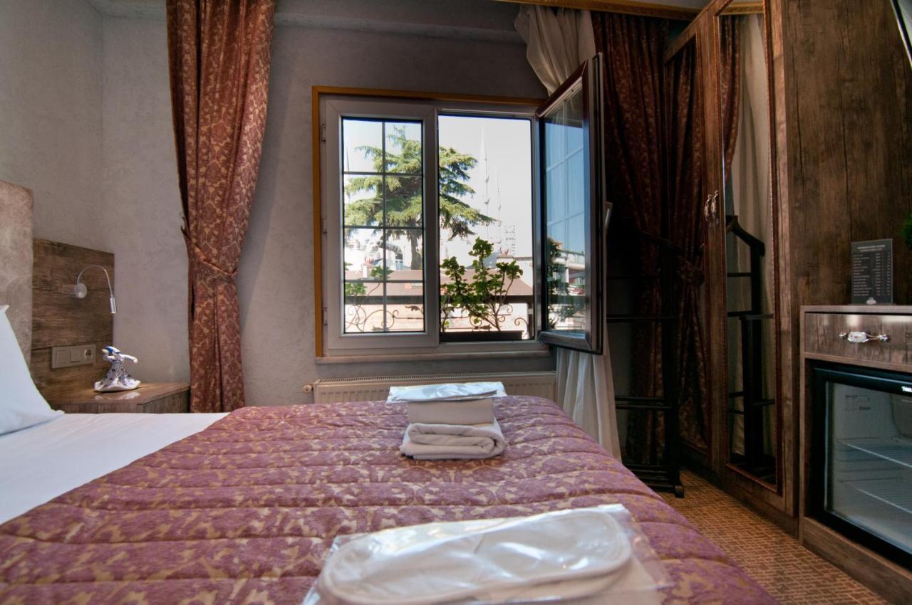 Grand Ambiance Hotel 2*