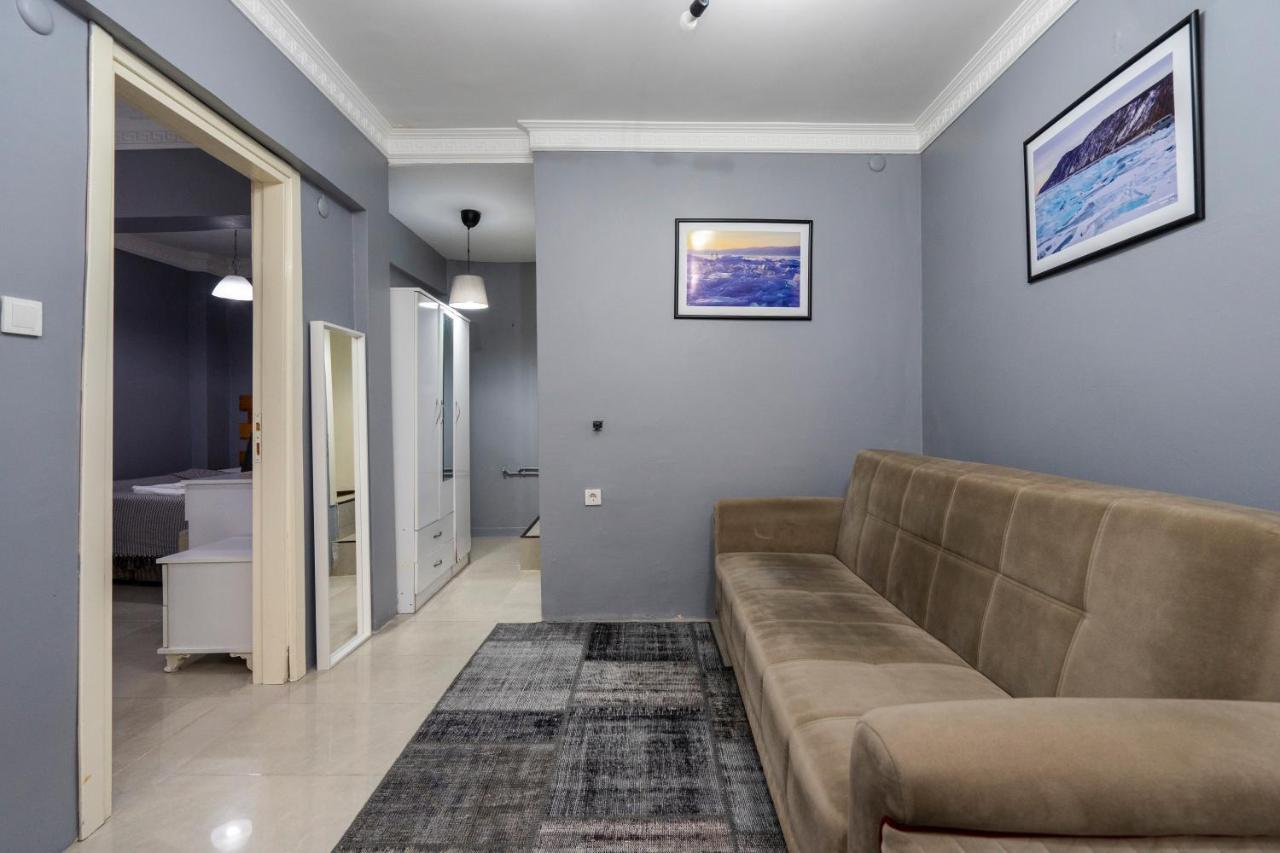 La Luna Suites *