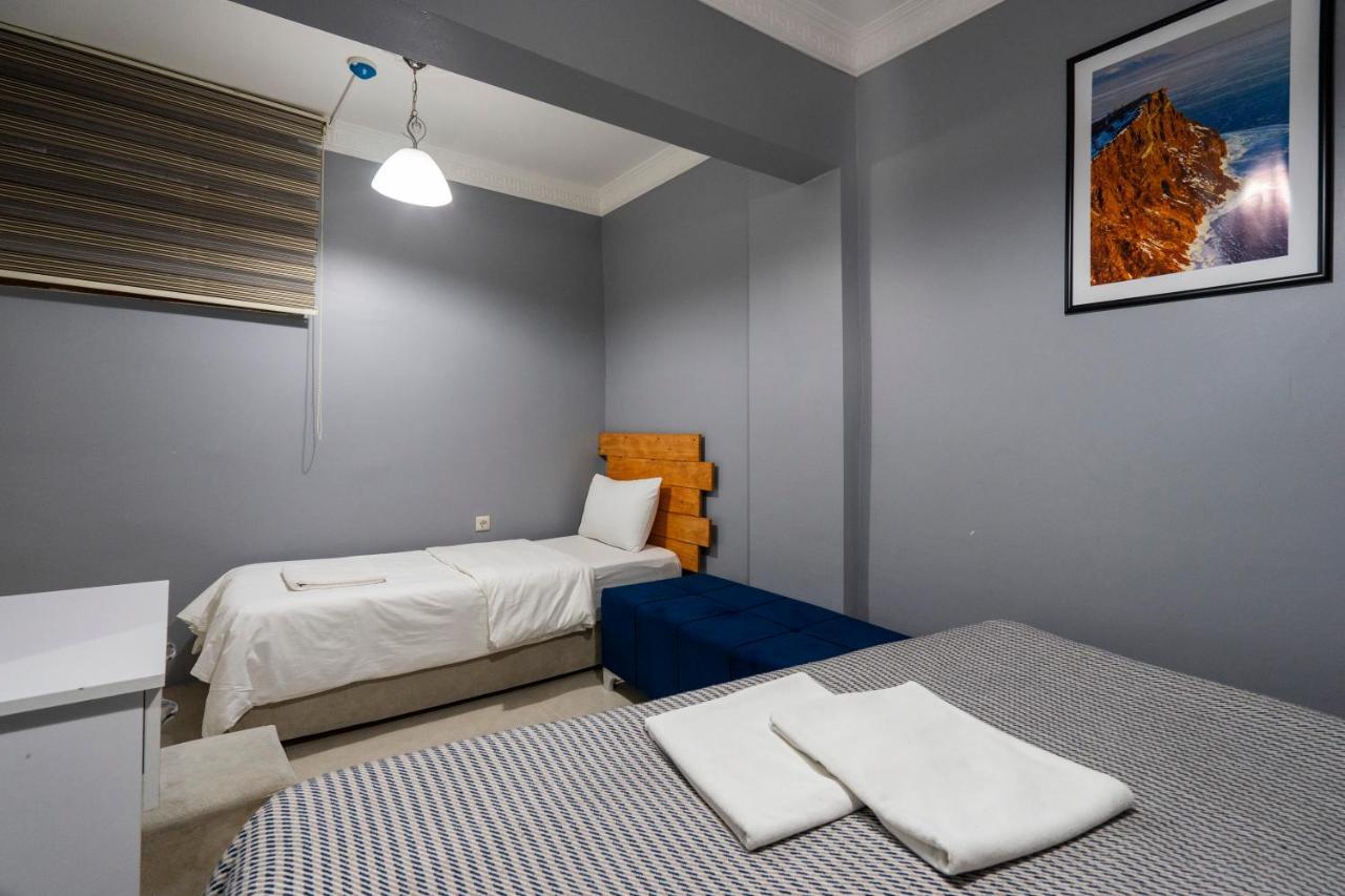 La Luna Suites Aparthotel