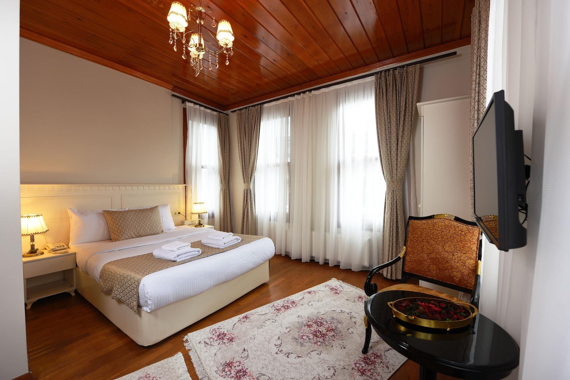 Elyka Hotel