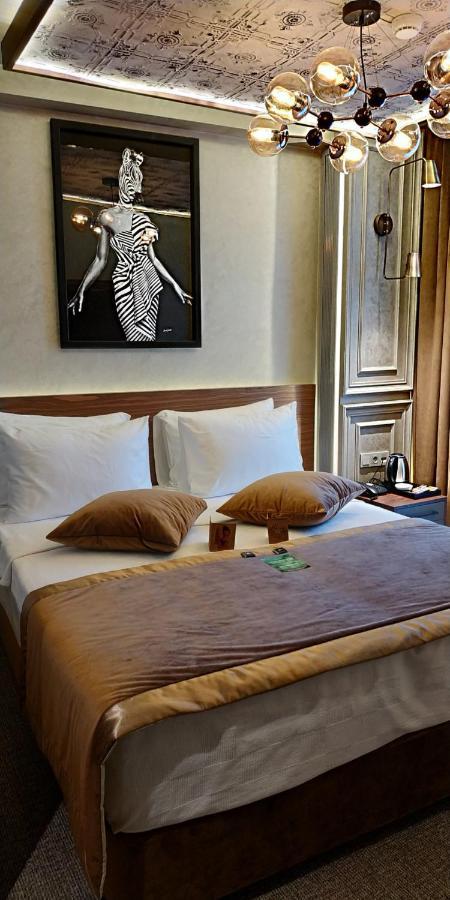 Tonight Port Hotel 4*