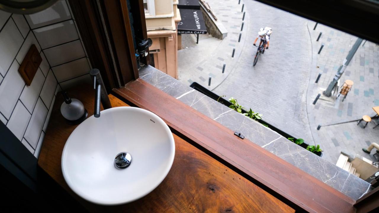 Le Banc Hostel