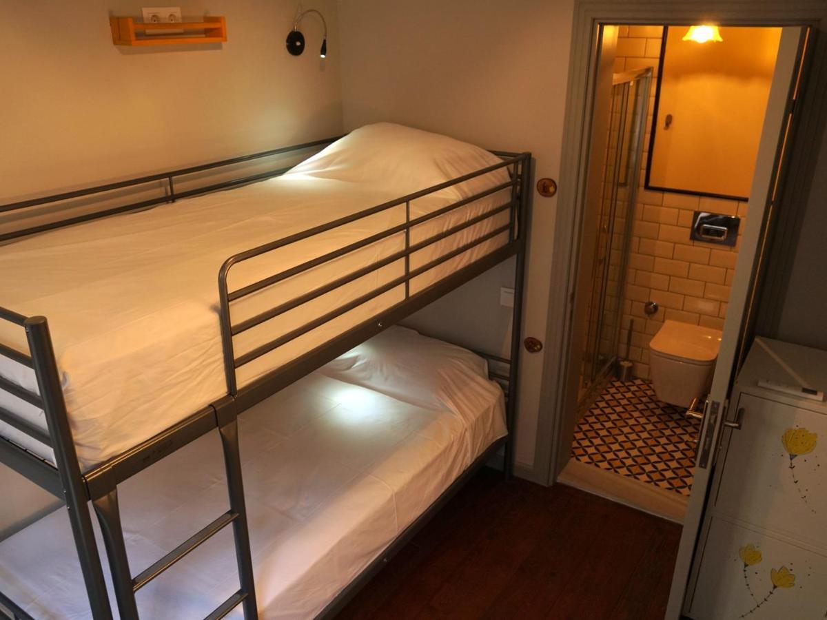 Hotel Tilas - In 19th Century Wooden Townhouse,kadikoy