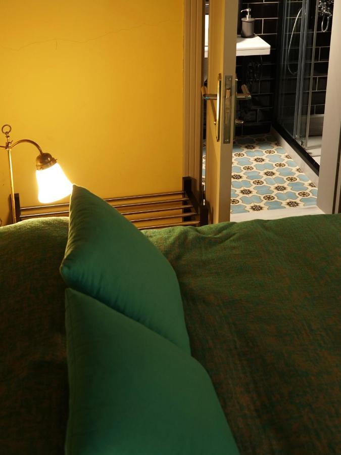 Tilas - In 19th Century Wooden Townhouse,kadikoy